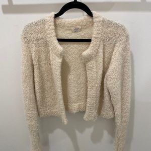 Aritzia | Cream Aplaca Sweater | Wilfred | Small